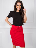 Czerwona dresowa wiązana spódnica z kieszeniami basic